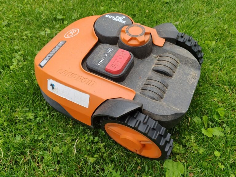 Robotic lawn mower buying guide for automated lawn maintenance